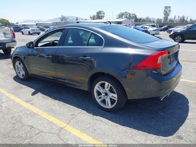 Volvo S60 T5 Platinum
