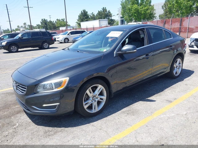 Volvo S60 T5 Platinum
