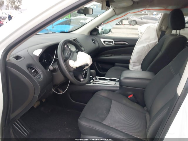 Nissan Pathfinder S 2wd