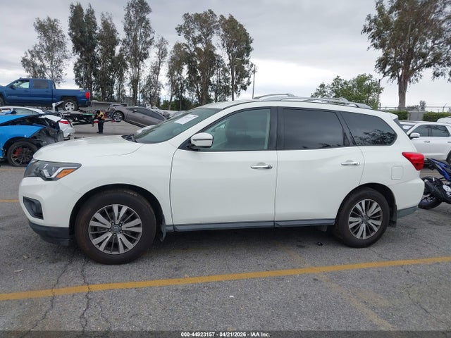 Nissan Pathfinder S 2wd