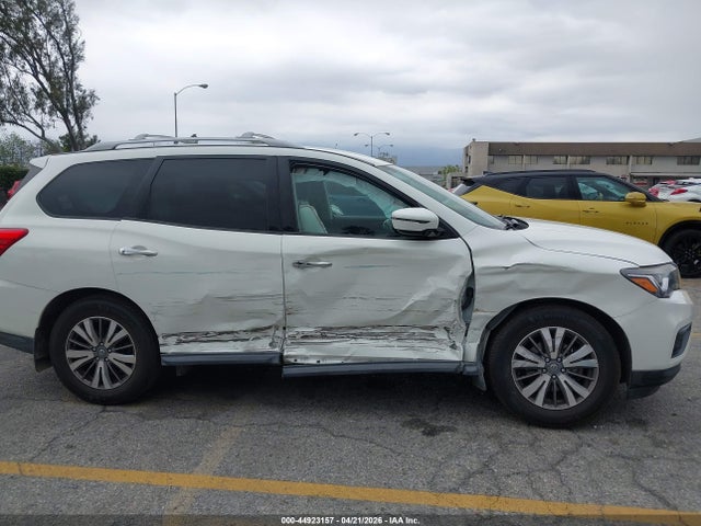 Nissan Pathfinder S 2wd