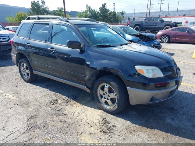 Salvage Mitsubishi Outlander Image