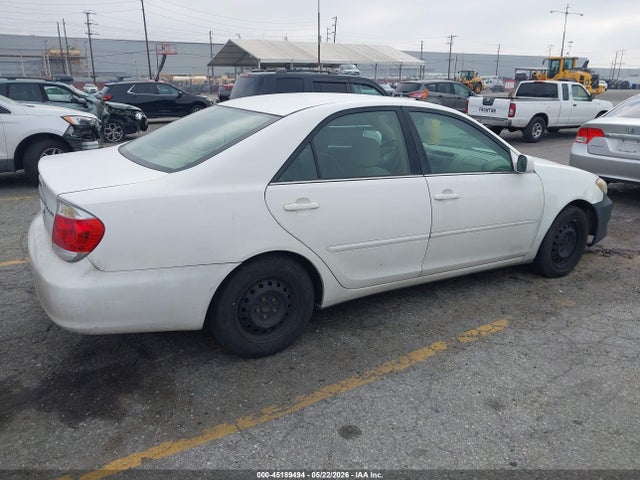 Toyota Camry Le