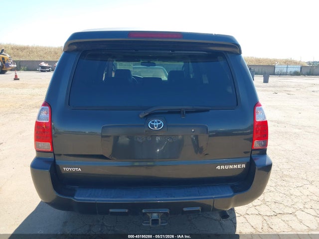 Toyota 4Runner Limited V6