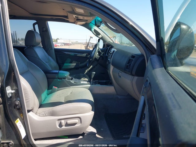 Toyota 4Runner Limited V6
