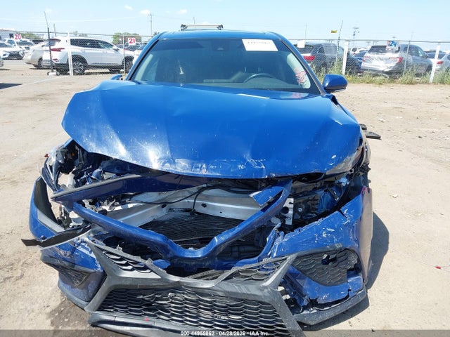 Toyota Camry Se Awd