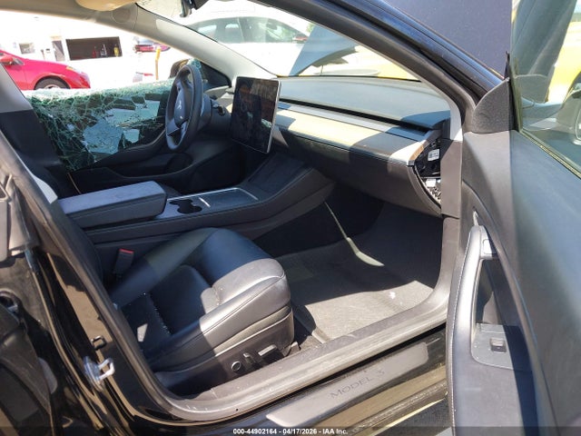 Tesla Model 3 Standard Range Plus Rear-wheel Drive