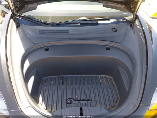 Tesla Model 3 Standard Range Plus Rear-wheel Drive