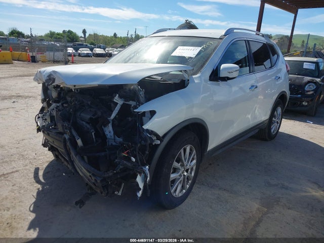 Nissan Rogue Sv