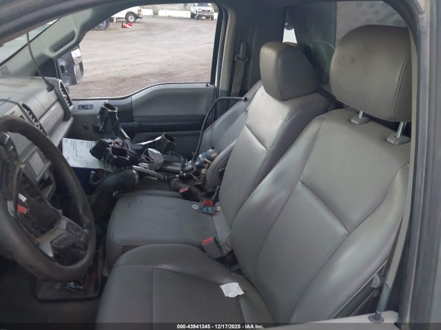 Ford F-550 Xl