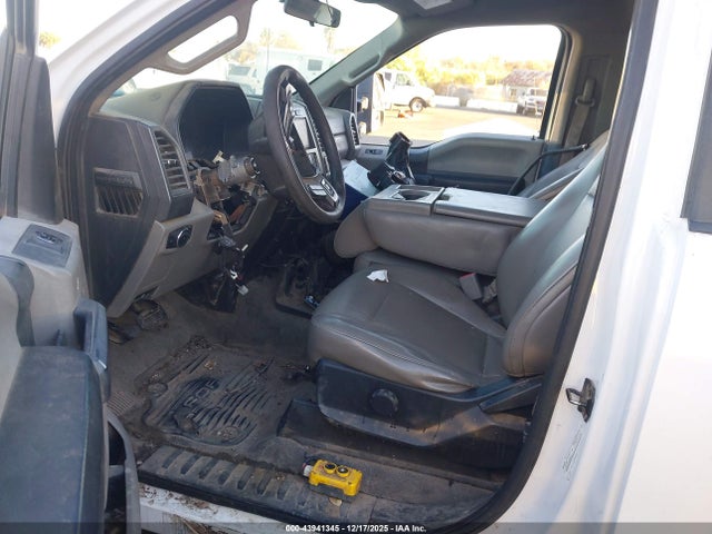 Ford F-550 Xl