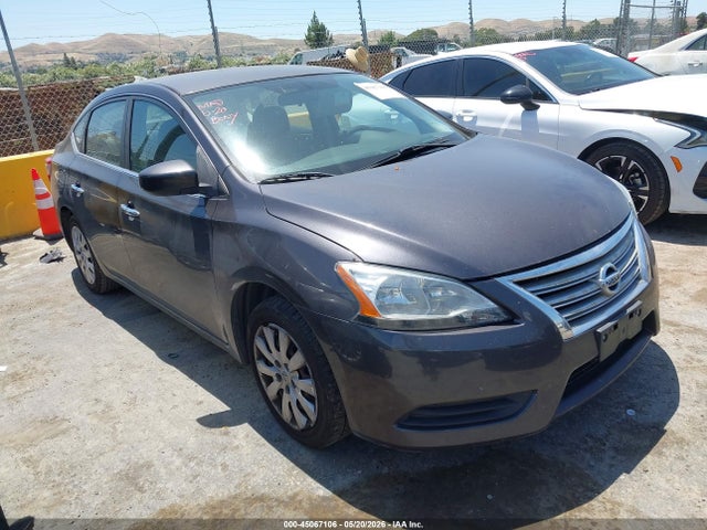 Salvage Nissan Sentra Image