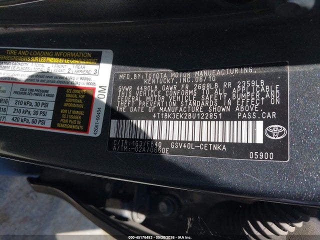 Toyota Camry Le V6