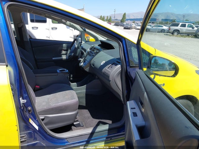 Toyota Prius v Three
