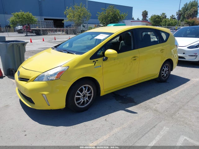 Toyota Prius v Three