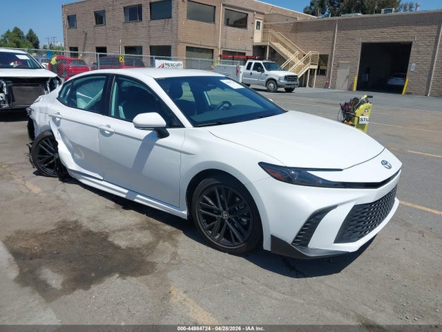 Salvage Toyota Camry Image