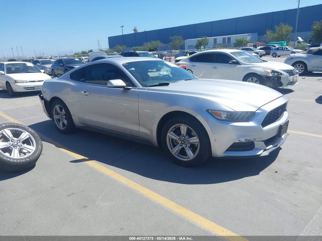 Salvage Ford Mustang Image