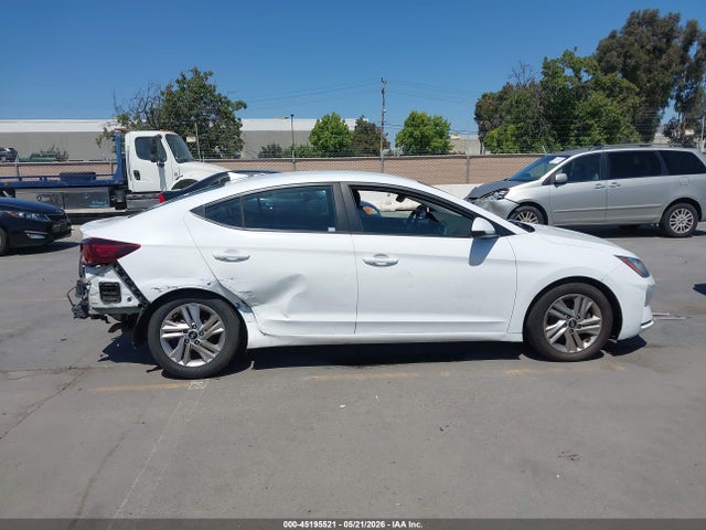 Hyundai ELANTRA Sel