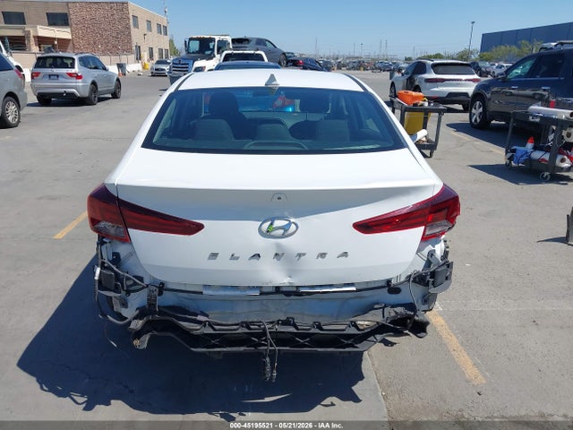 Hyundai ELANTRA Sel