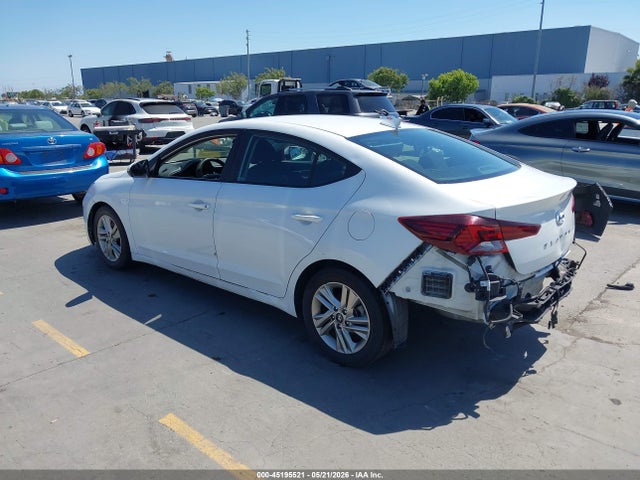 Hyundai ELANTRA Sel