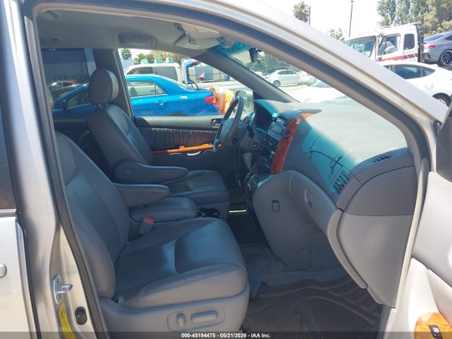 Toyota Sienna Xle