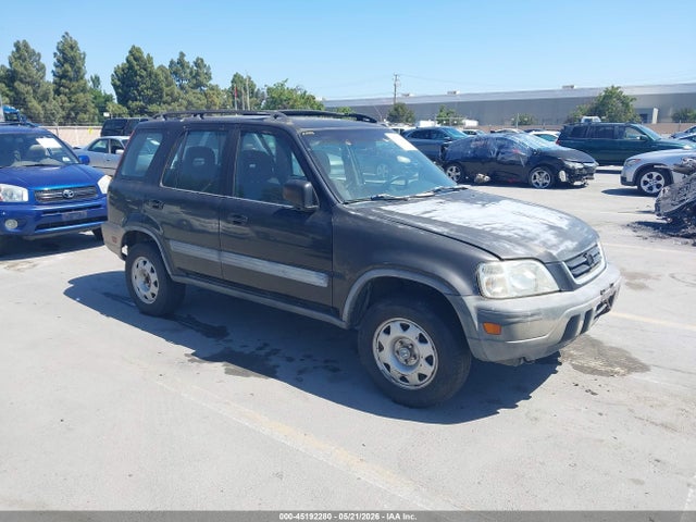 Salvage Honda CR-V Image