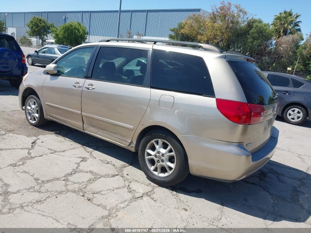 Toyota Sienna Xle