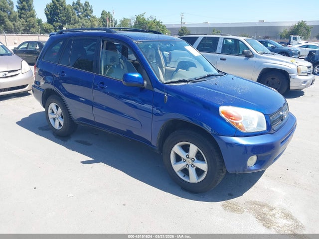 Salvage Toyota RAV4 Image