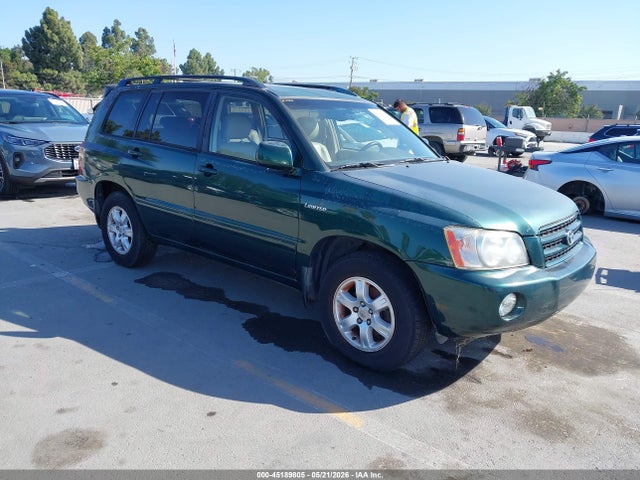 Salvage Toyota Highlander Image
