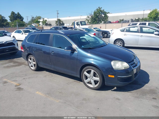 Salvage Volkswagen Jetta Image