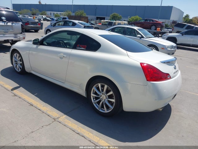 INFINITI Q60 Journey