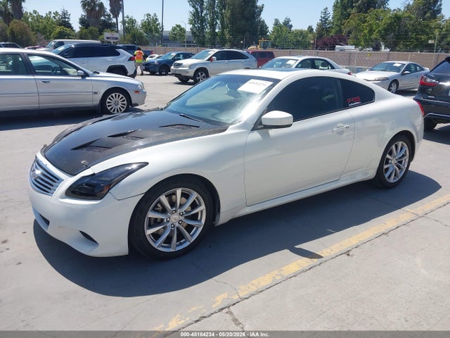 INFINITI Q60 Journey
