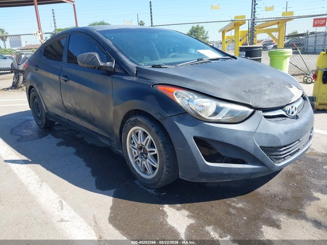 Salvage Hyundai ELANTRA Image