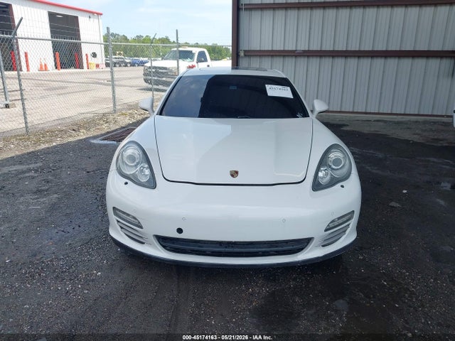 Porsche Panamera 4s