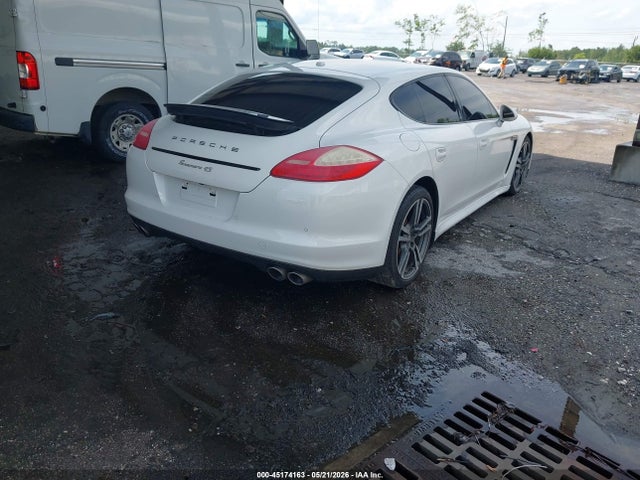 Porsche Panamera 4s