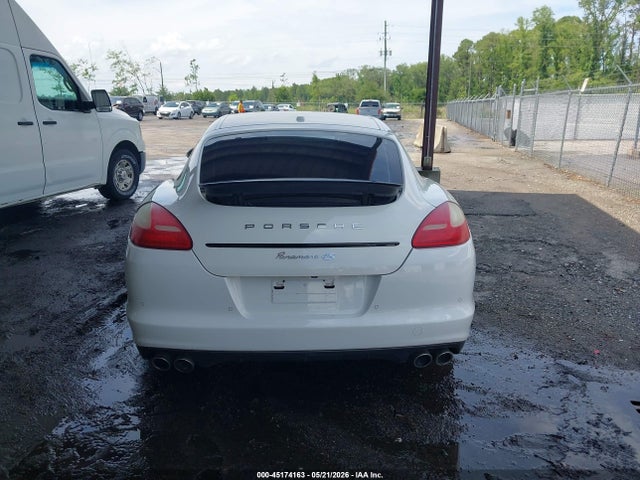 Porsche Panamera 4s