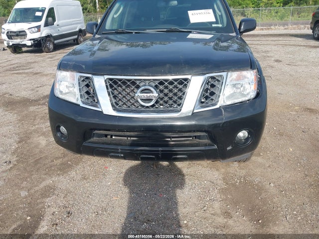 Nissan Pathfinder Sv