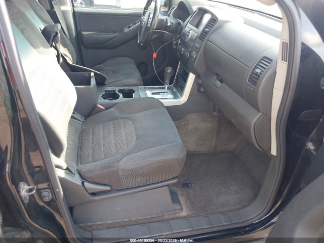 Nissan Pathfinder Sv