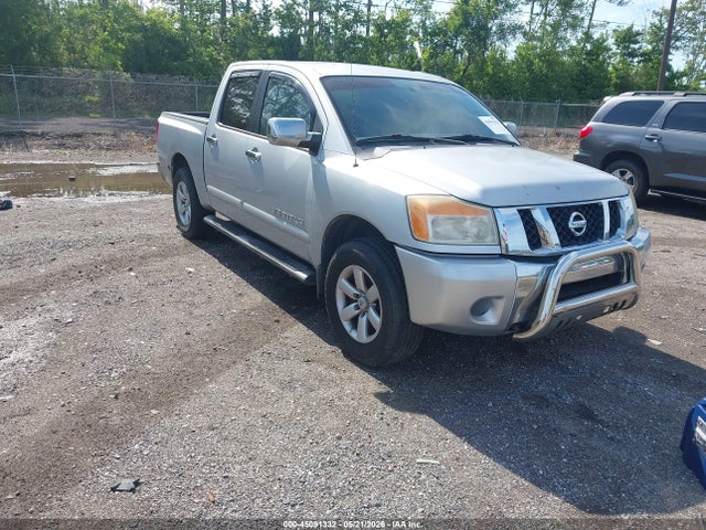 Salvage Nissan Titan Image