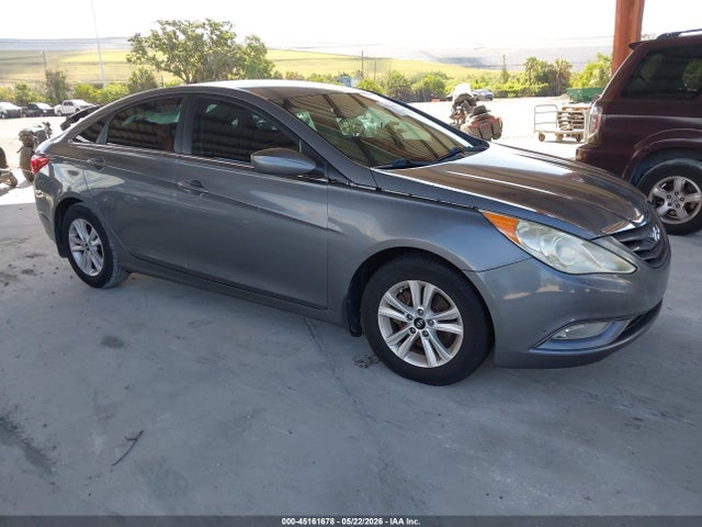 Salvage Hyundai SONATA Image