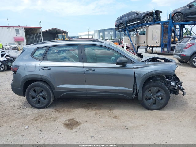 Volkswagen Taos 1.5t S