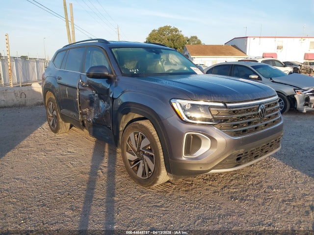 Salvage Volkswagen Atlas Image