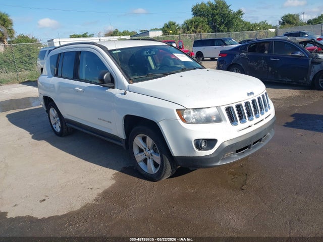 Salvage Jeep Compass Image