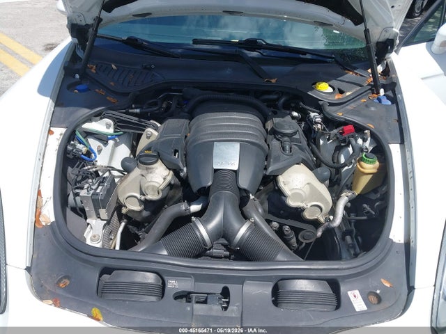 Porsche Panamera 4