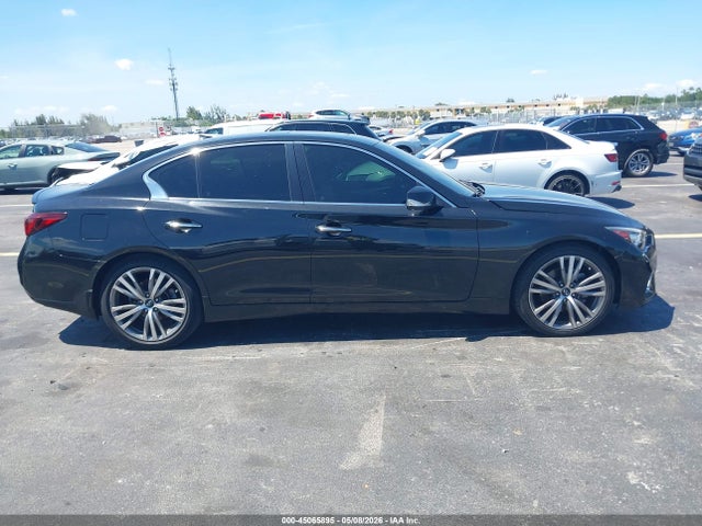 INFINITI Q50 Luxe