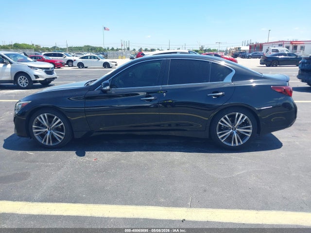 INFINITI Q50 Luxe