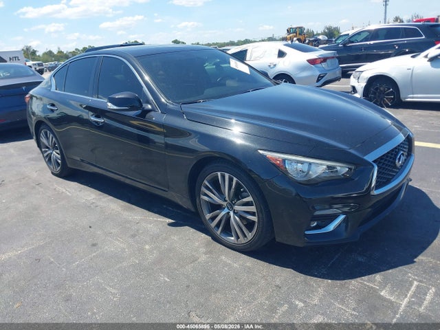 Salvage INFINITI Q50 Image