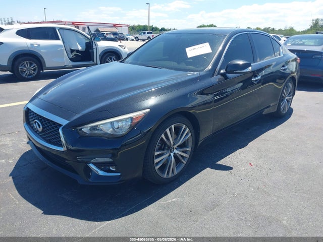 INFINITI Q50 Luxe