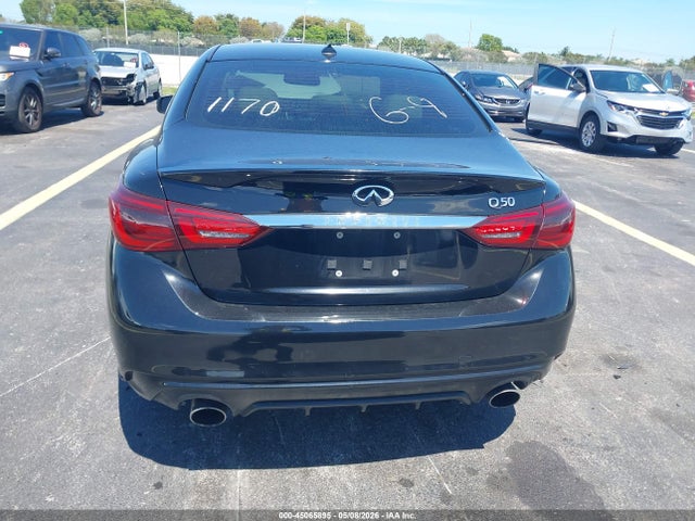 INFINITI Q50 Luxe