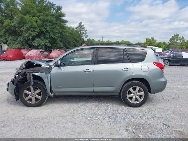 Toyota RAV4 Limited V6